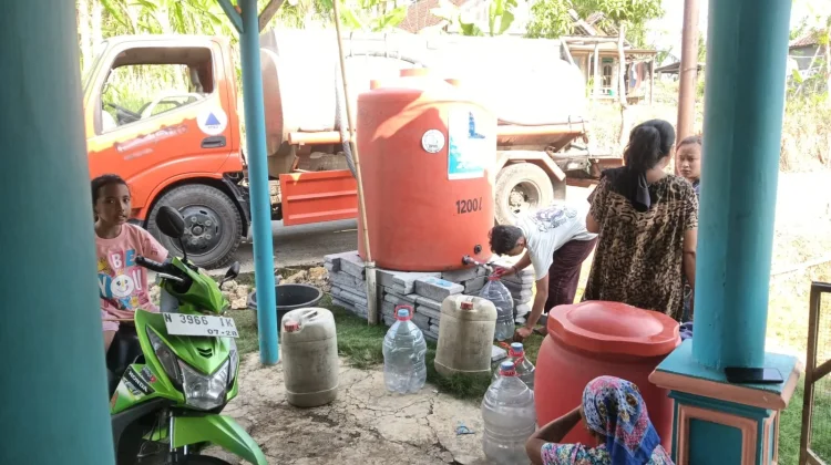 BPBD Kabupaten Malang Distribusikan 824 Ribu Liter Air Bersih untuk Warga