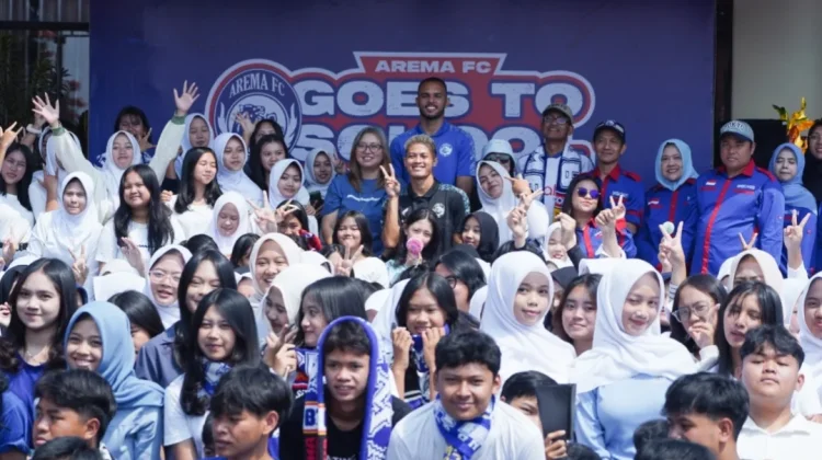 Ribuan Pelajar Sambut Arema FC Goes to School di SMAN 1 Kota Batu