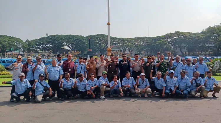 Angkot Pelajar Jadi Harapan Sopir Kota Malang
