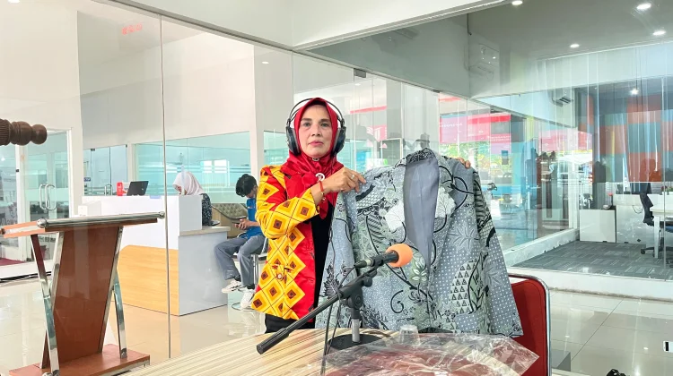 Melani Kembangkan Bisnis Fashion Berawal dari Hobi Menjahit