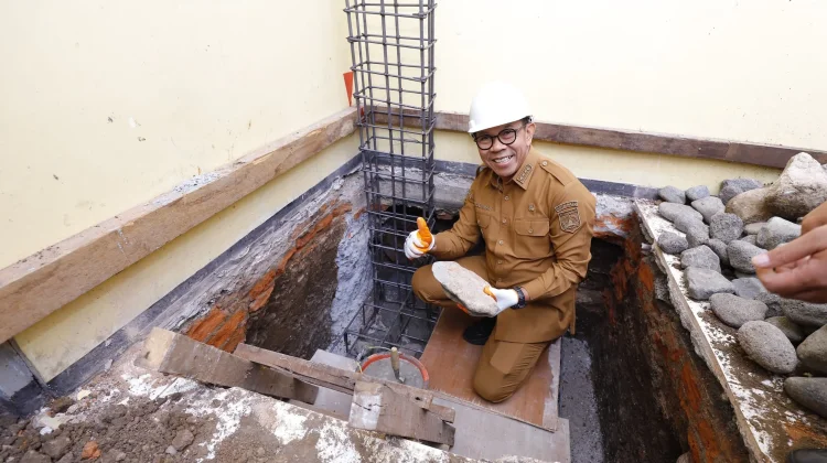 Wali Kota Batu Nurochman Letakkan Batu Pertama Pembangunan GSJA Maranatha