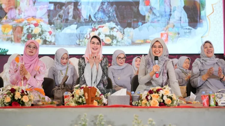 Ketua PKK Jatim Arumi dan PKK Jateng, Ning Nawal Hadiri Maulid Nabi di Pasuruan
