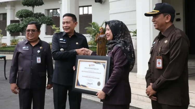 Dispendukcapil Malang Raih WBBM, Wahyu Minta Pelayanan Terus Ditingkatkan