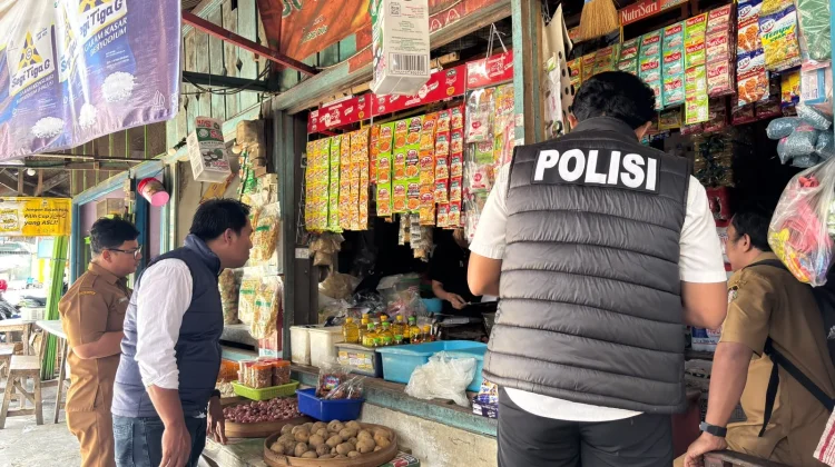 Cek Harga Beras di Blitar, Polisi Pastikan Masih di Bawah HET