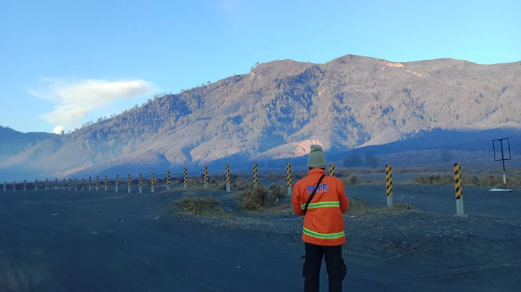 Karhutla Bromo Masih Terpantau Tiga Titik Asap, Dua Masuk Wilayah Malang