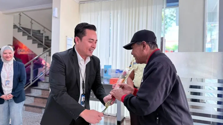 Hari Pelanggan Nasional, Pimpinan BRI Blitar Hadir Menyapa Nasabah