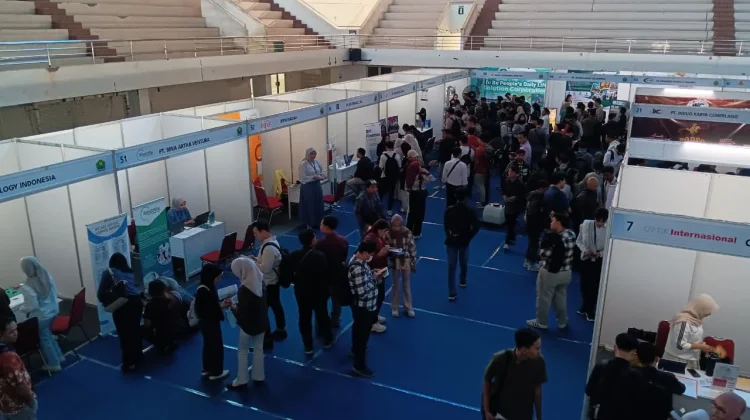 Sebanyak 1.697 Lowongan Diburu 3.480 Pencari Kerja di Job Fair Malang