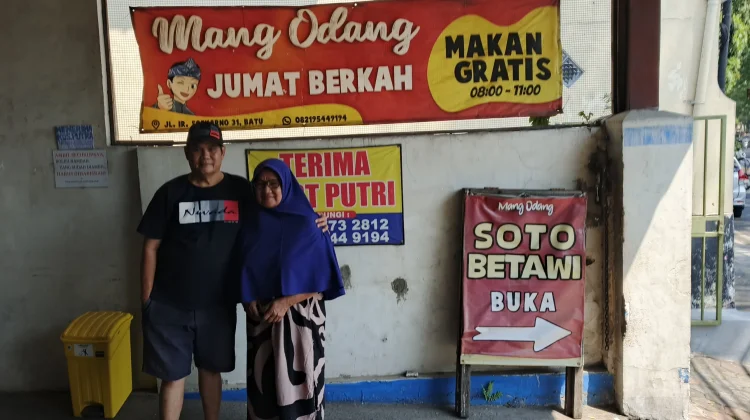 Soto Betawi di Batu Rutin Bagikan 120 Porsi Jumat Berkah
