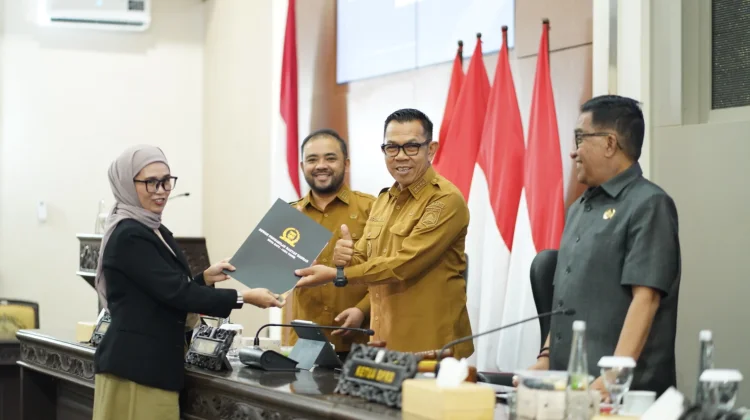 Wali Kota Batu Apresiasi Pandangan Fraksi untuk Perubahan APBD 2026