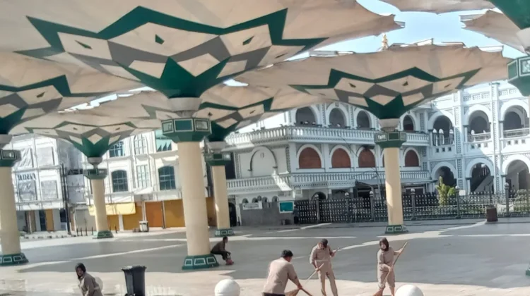 DLHKP Intensifkan Perawatan RTH Alun-Alun Kota Pasuruan