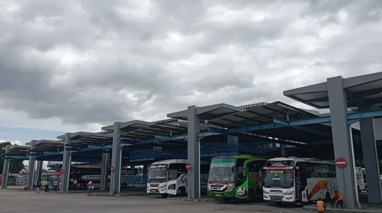Halo RRI: Pengelola Terminal Arjosari Menjawab Tarif dan Digitalisasi Parkir