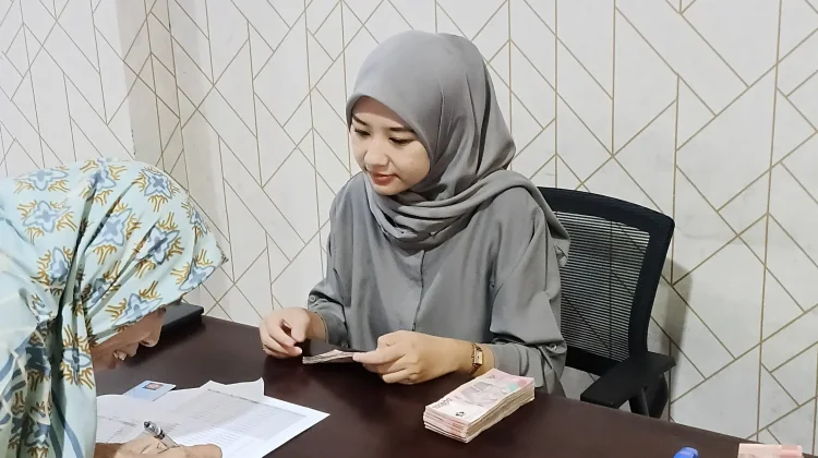Pemkot Pasuruan Salurkan Bansos Modal Usaha untuk Ratusan Wanita Rawan Ekonomi