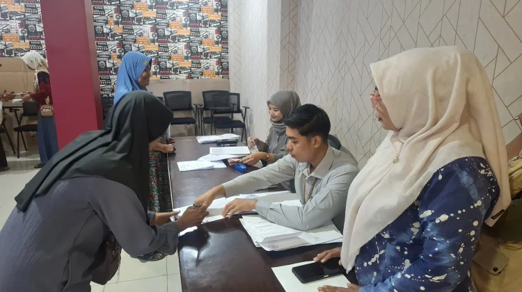 Pemkot Pasuruan Salurkan Bansos Modal Usaha untuk Ratusan Wanita Rawan Ekonomi