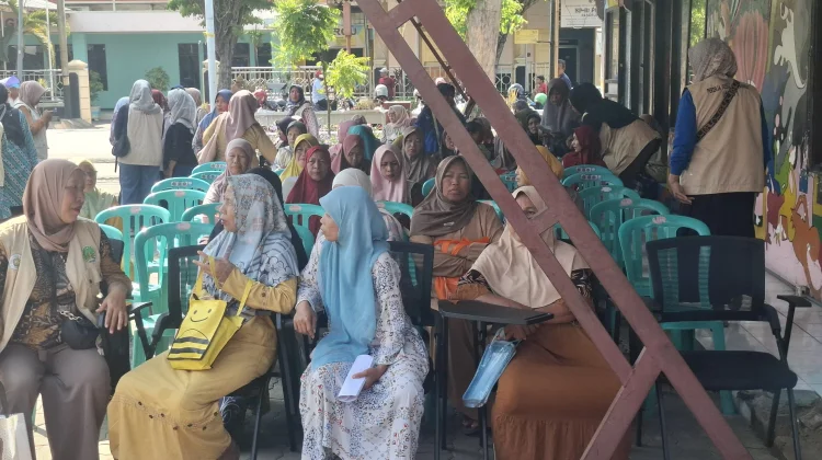 Pemkot Pasuruan Salurkan Bansos Modal Usaha untuk Ratusan Wanita Rawan Ekonomi
