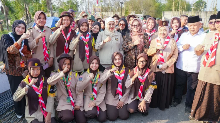 Tanam Pohon Jadi Media Pendidikan Karakter Santri PPSN VI
