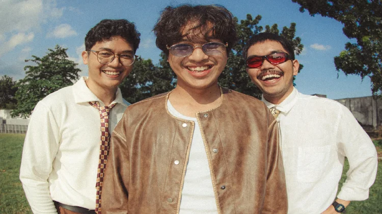 Lilo Lilo Hadirkan Sisi “Ngerock” di Cantik Setengah Gila