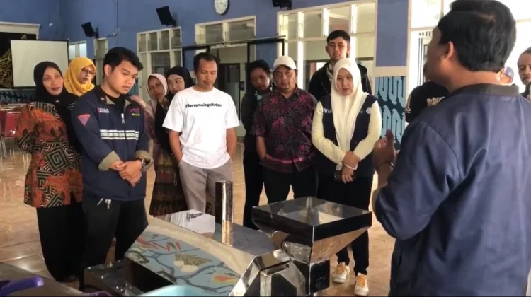 Hibah BIMA UB Dorong Usaha Maggot Desa Ngabab Naik Kelas