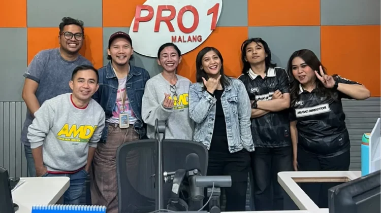 Music Director, Penjaga Selera Musik dan Identitas Radio