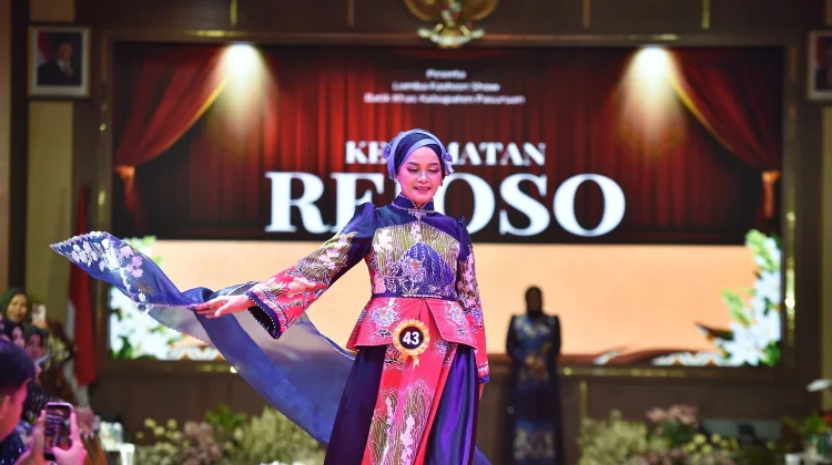 63 Peserta Ikuti Fashion Show Batik Khas Kabupaten Pasuruan