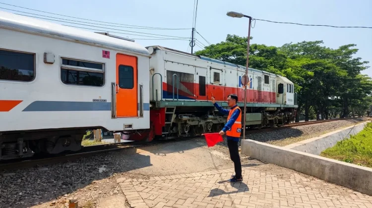 Tujuh Perlintasan di Kota Probolinggo Diperkuat 15 Petugas Ekstra KAI