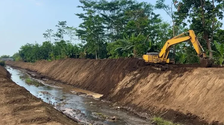 Kurangi Potensi Banjir saat Penghujan, Pemkab Pasuruan Kebut Normalisasi Sungai