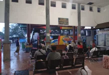 Imlek, Buruh Panggul Terminal Bayuangga Nikmati Lonjakan Rezeki