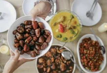 Sunnah Berbuka Puasa dengan Kurma