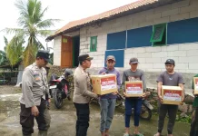 Polres Probolinggo Salurkan Bansos untuk Korban Longsor