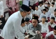 Zulkifli Hasan Tinjau MBG Ramadan di PP Al Munawwariyah Bululawang Malang