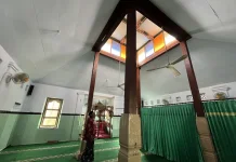 Dua Abad Masjid Kuningan Menjaga Syiar Islam