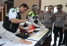 Puluhan Personel Polresta Blitar Jalani Tes Urine Mendadak