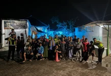 Satlantas Polres Pasuruan Patroli Gugah-Gugah Sahur Bareng Warga