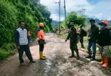 Akses Jalan di Kasembon Malang Kembali Normal usai Longsor Dibersihkan