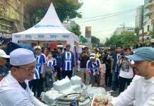 YDSF Malang dan Aremania Gelar Trotoar Kebaikan Ramadan