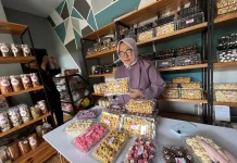 Kue Mawar Jadul Blitar Laris Manis saat Ramadan