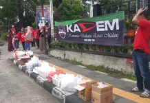 Bagi Bagi Takjil KADEM di Sukun Malang