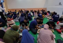 Puluhan WBP Lapas Pasuruan Buka Puasa Bersama Keluarganya