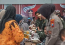Bazar Pasar Murah Polres Blitar Diserbu Warga