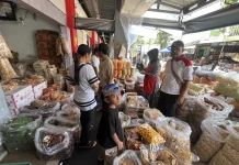 H-7 Lebaran, Penjualan Jajanan Pasar Legi Sepi