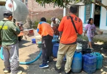 BPBD Probolinggo Salurkan Air Bersih ke Warga Terdampak Gangguan PDAM