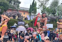 Sambut Nyepi, Puluhan Ogoh-Ogoh Diarak Keliling Tosari