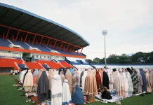 Ribuan Warga Muhammadiyah Salat Id di Stadion Gajayana