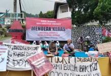 Ribuan Warga Prigen Turun Jalan Protes Alih Fungsi Hutan