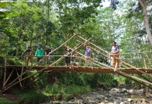 Pemkab Probolinggo Bangun Jembatan Darurat ke Madakaripura