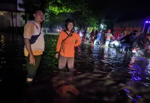 Banjir Sebabkan Jalan Raya Bangil-Pasuruan Terganggu, Banyak Kendaraan Mogok