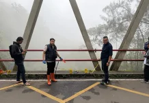 Polres Batu Evakuasi Jenazah di Bawah Jembatan Cangar