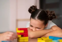 Paparan Gawai Berlebih Picu Fenomena Autisme Virtual Anak