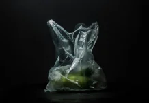 Ketergantungan Nafta Impor Pengaruhi Harga Produk Plastik di Indonesia
