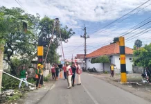 Pasang Portal Kedung Supit, Upaya Menjaga Kualitas Jalan