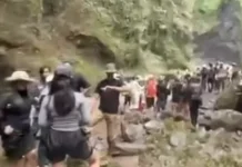 Dugaan Pungli Dikeluhkan Pengunjung Air Terjun Tumpak Sewu